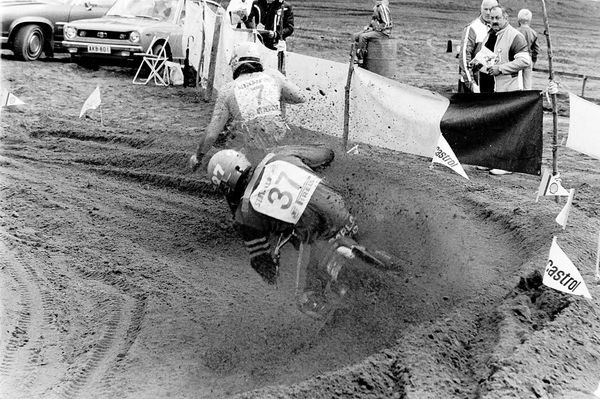 Ruskeasanta 1979 joukkue MM-500 Carla jahtaa Malherbea